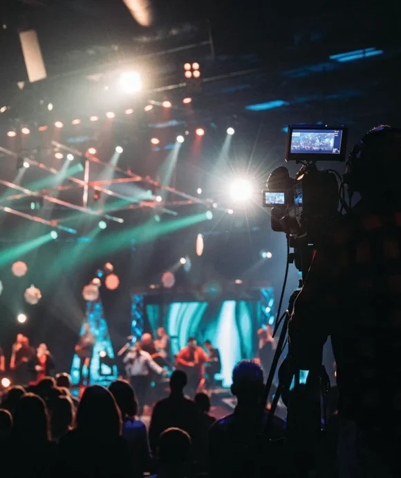 Event Live Streaming with LED Integration in UAE – How Makers24 Can Help