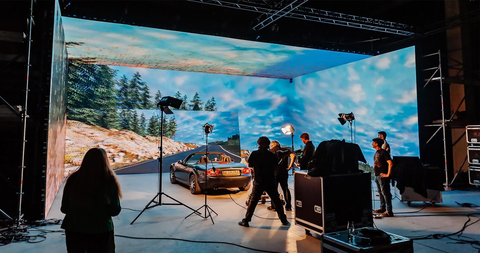 LED Screen Rental Services Dubai | Indoor & Outdoor LED Display Hire UAE 23 Event Live Streaming + LED Integration